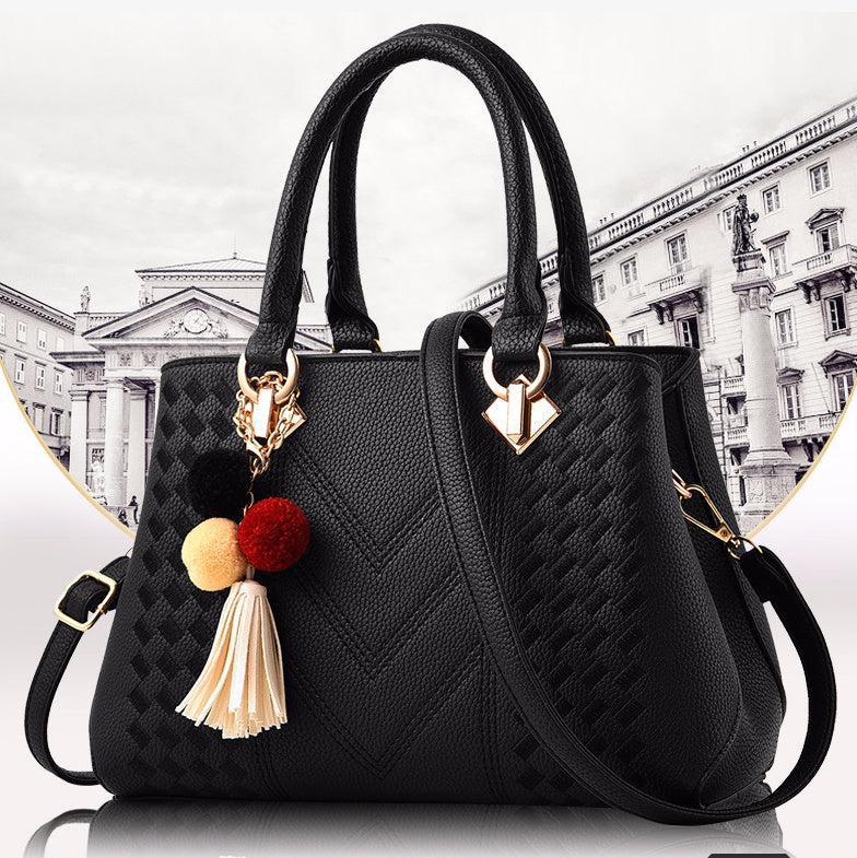 Luxury Ladies Handbags: Designer Crossbody Bags